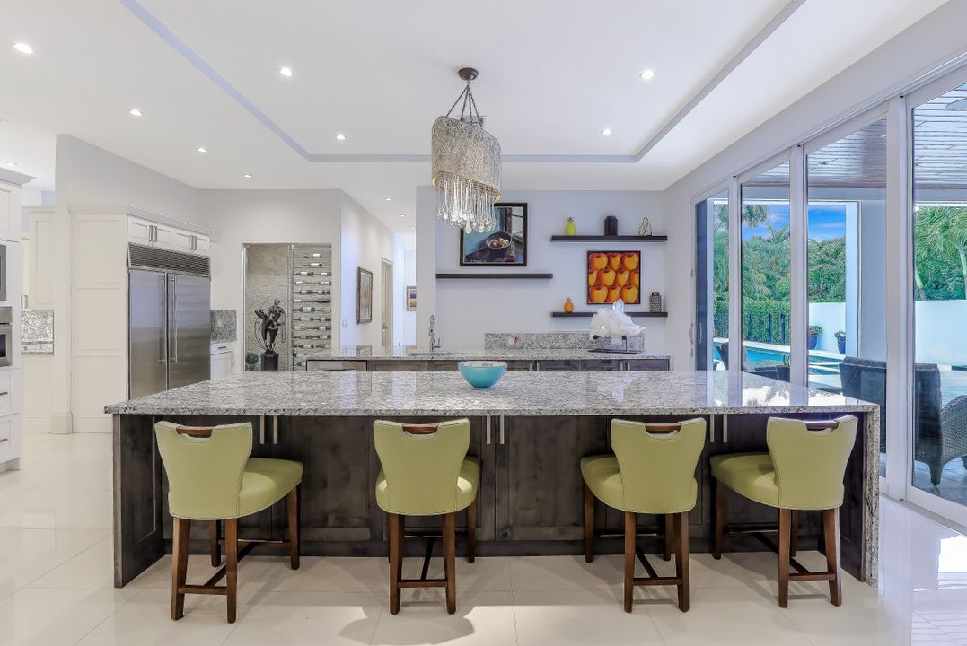 1824 Alamanda Dr, Naples, FL 34102