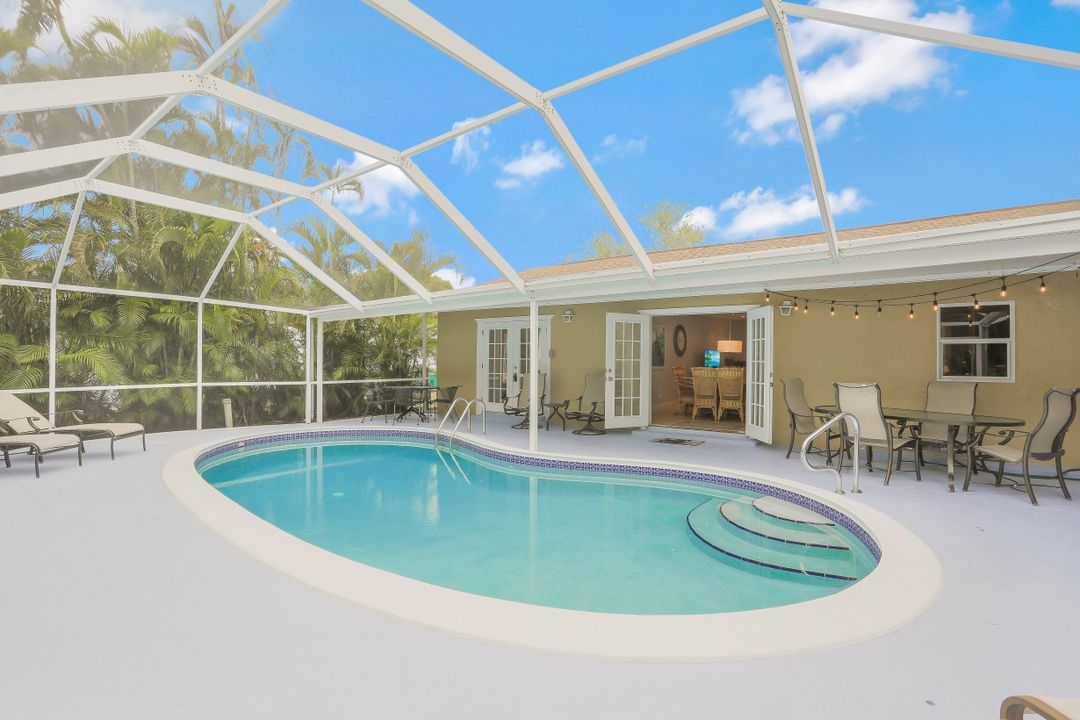 318 Sand Hill St, Marco Island, FL 34145