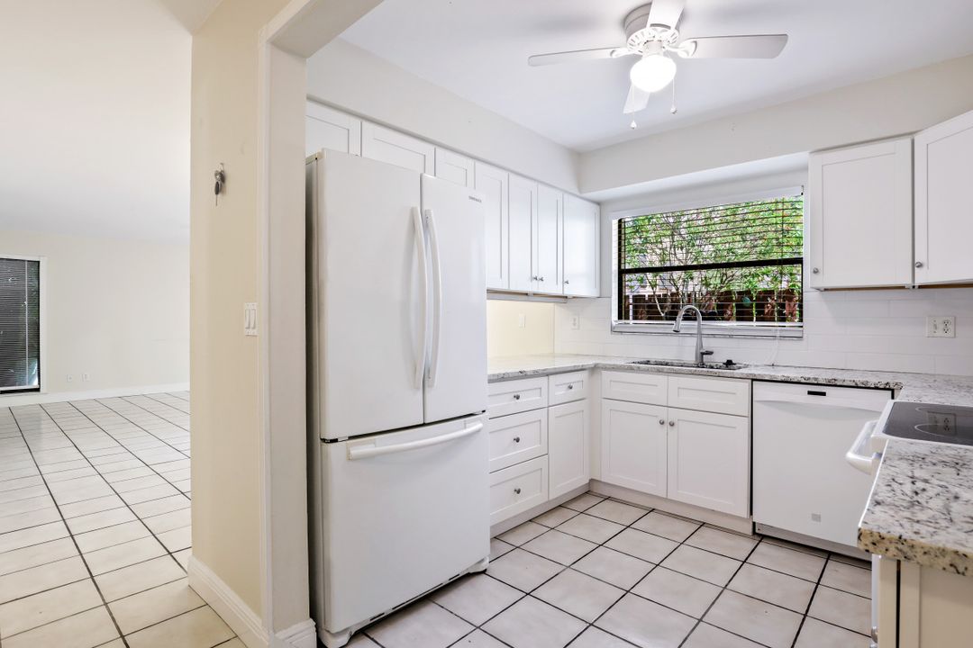 621 SE 12th Ave APT 118, Cape Coral, FL 33990