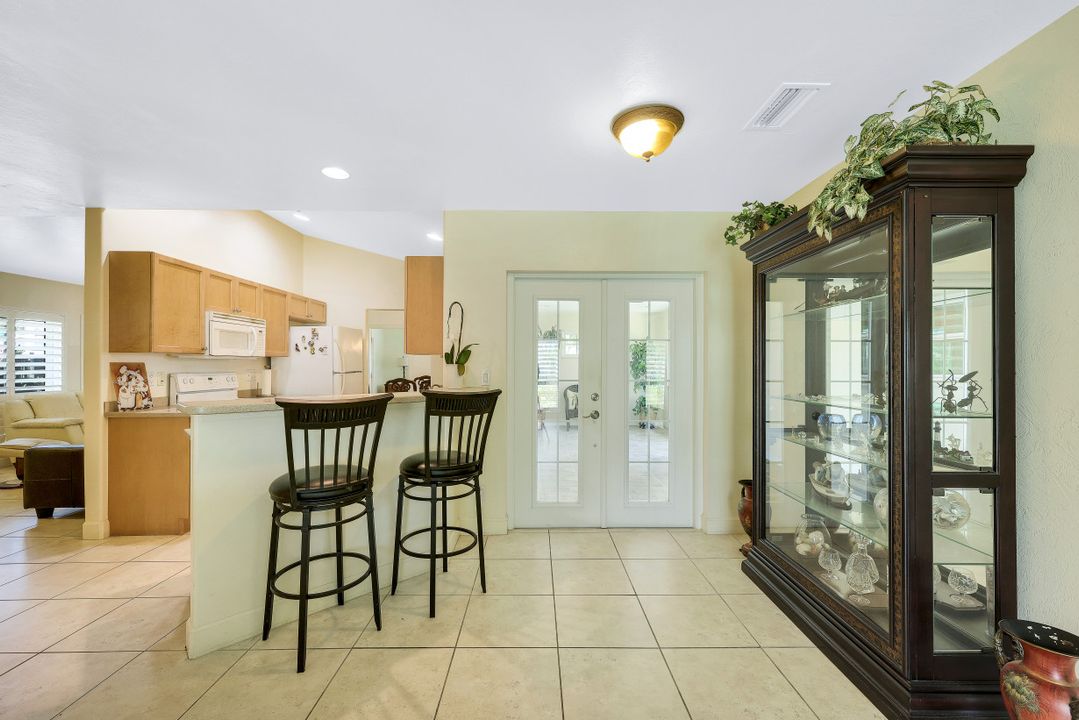 5 SE 20th Pl, Cape Coral, FL 33990