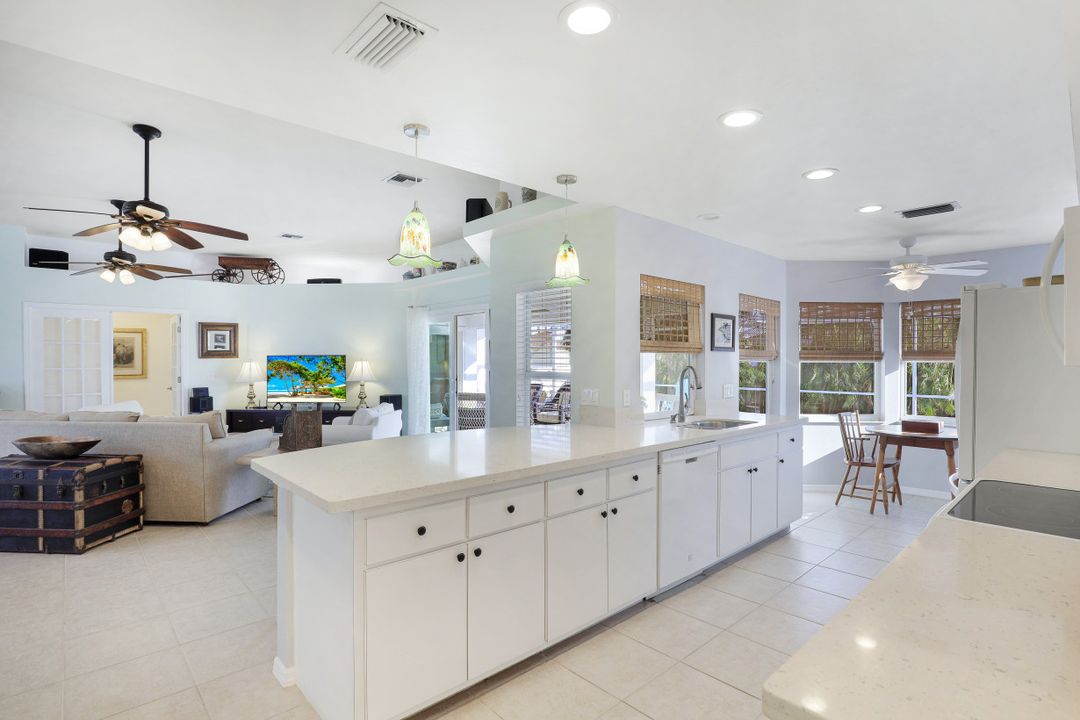 2710 SW 37th St, Cape Coral, FL 33914