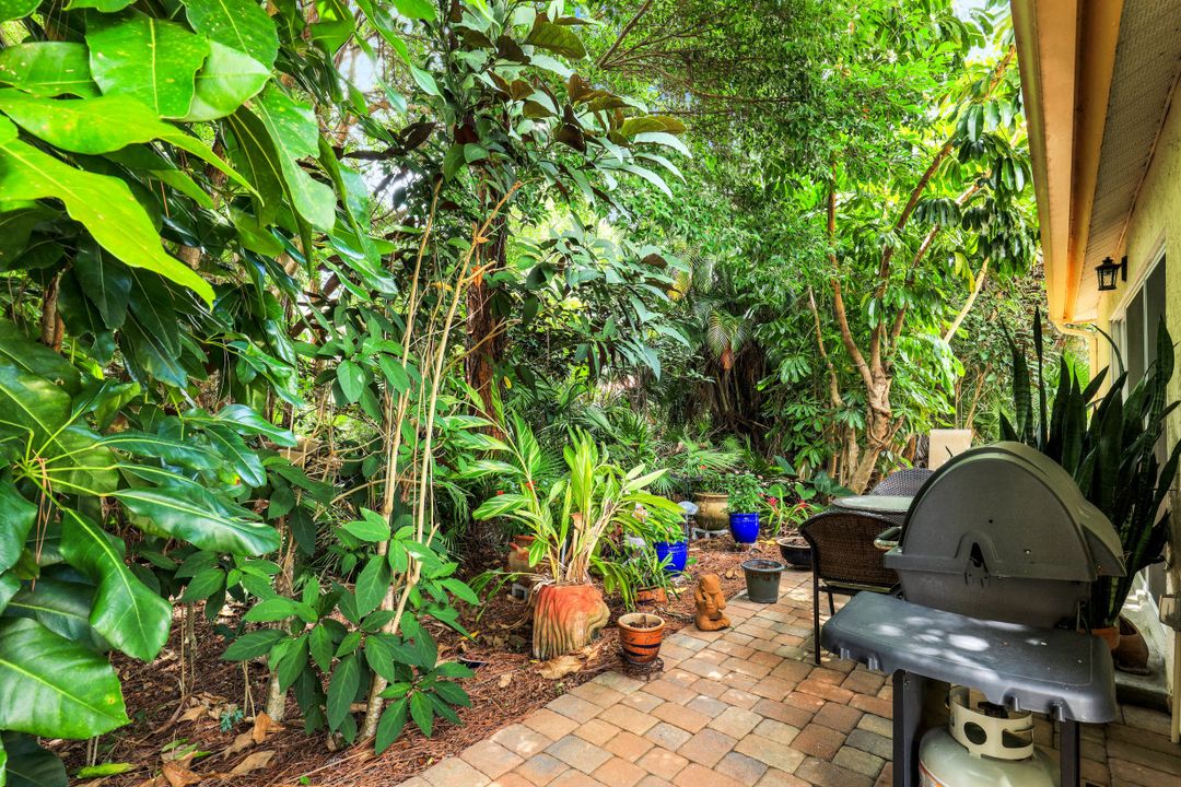 15185 Majorca Bay Dr #1, Naples, FL 34110