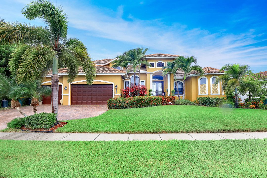 748 Milan Ct, Marco Island, FL 34145