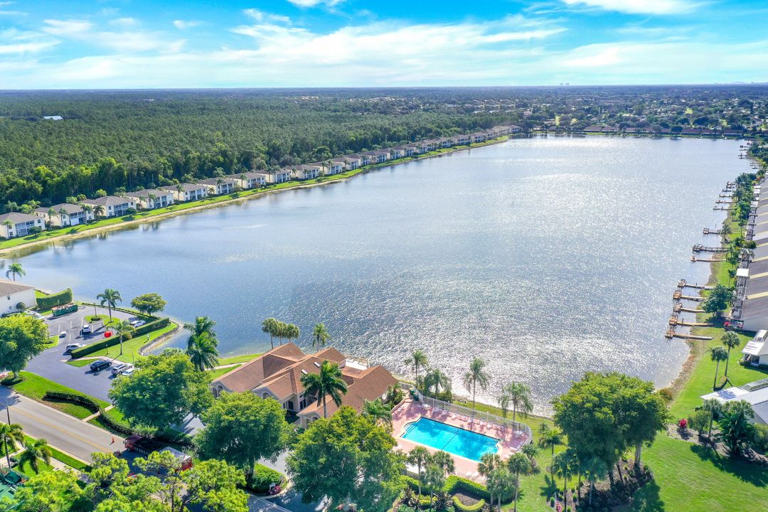 1812 Piccadilly Circus, Naples, FL 34112