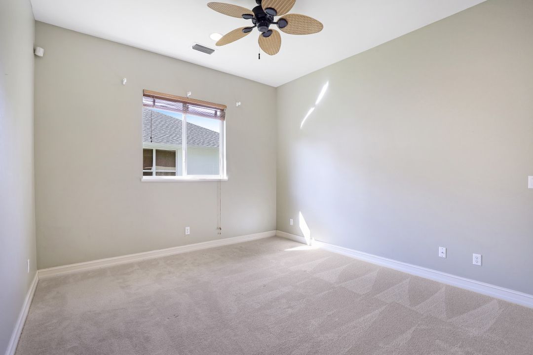 19 Heritage Way, Naples, FL 34110