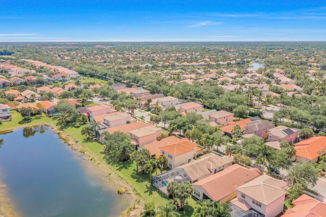 1622 Triangle Palm Terrace, Naples, FL 34119