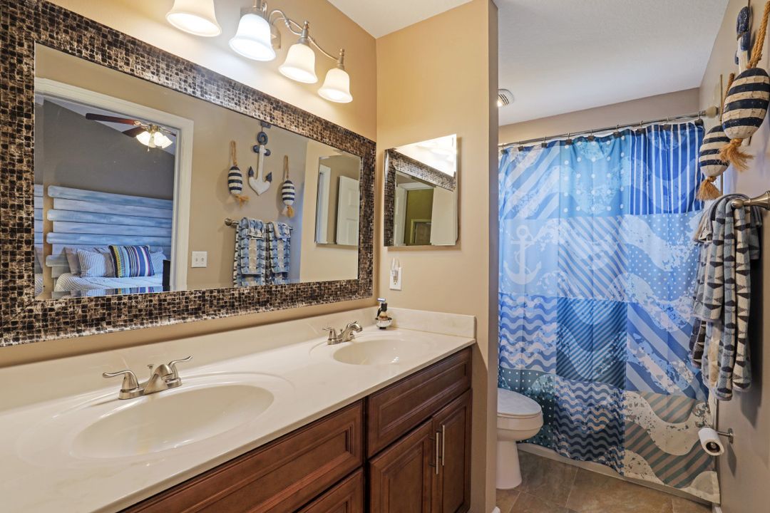 10063 Pacific Pines Ave, Fort Myers, FL 33966