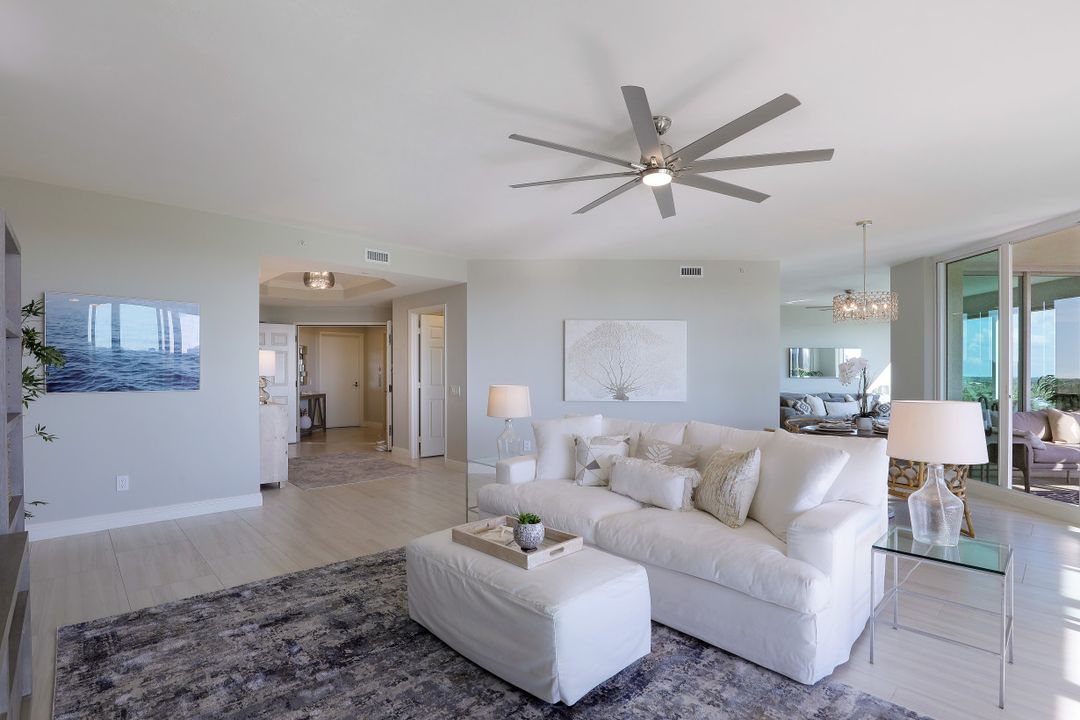 445 Cove Tower Dr #902, Naples, FL 34110