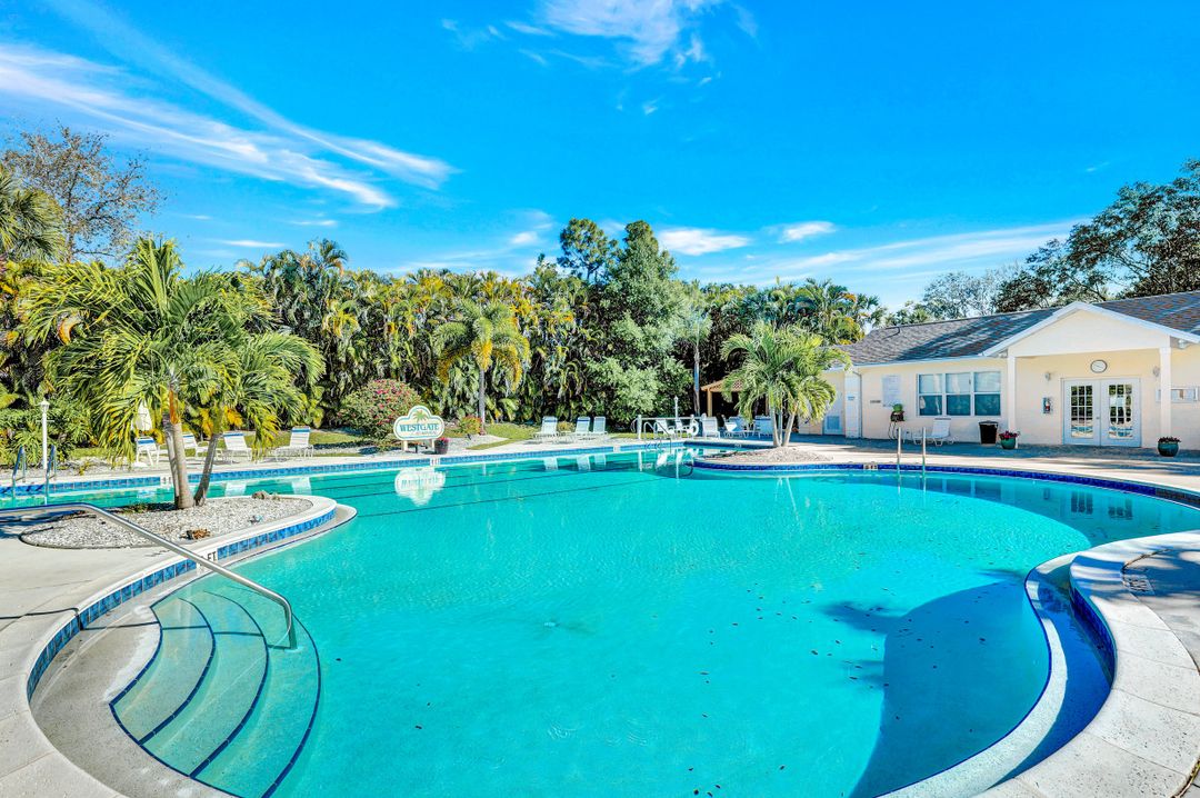 1180 Sarah Jean Cir #201, Naples, FL 34110