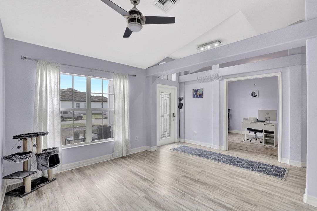 1905 SW 51st Terrace, Cape Coral, FL 33914