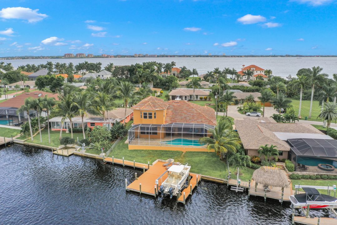 719 Coral Dr, Cape Coral, FL 33904