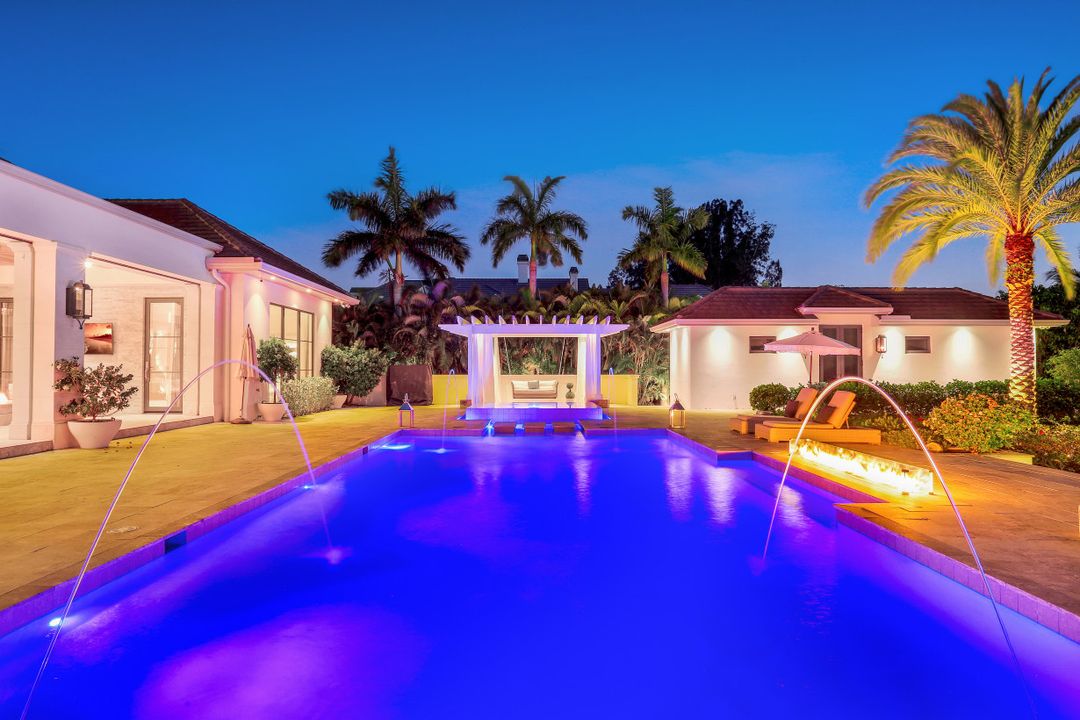 705 Myrtle Rd, Naples, FL 34108