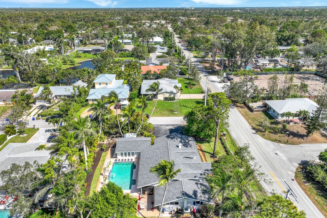 1135 26th Ave N, Naples, FL 34103