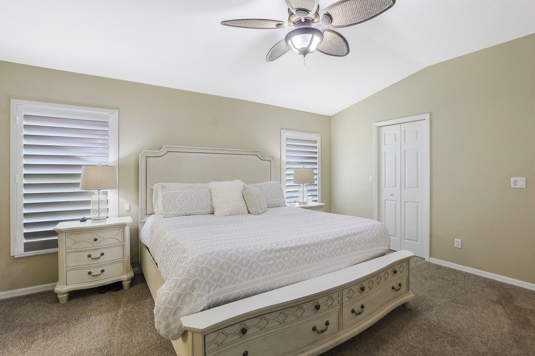 7433 Meldin Ct, Naples, FL 34104