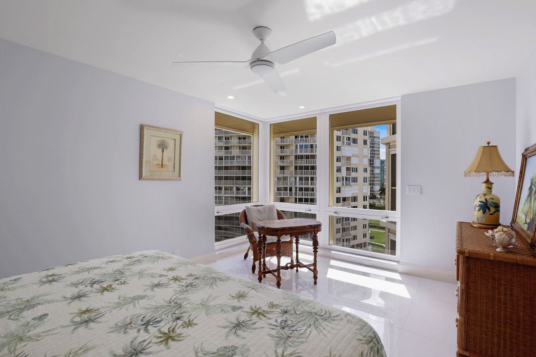 4051 Gulf Shore Blvd N #806, Naples, FL 34103