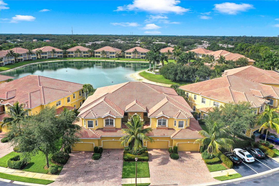 7164 Lemuria Cir #1603, Naples, FL 34109