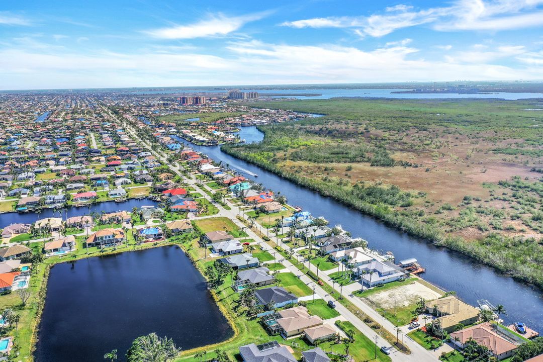 2715 El Dorado Pkwy W, Cape Coral, FL 33914