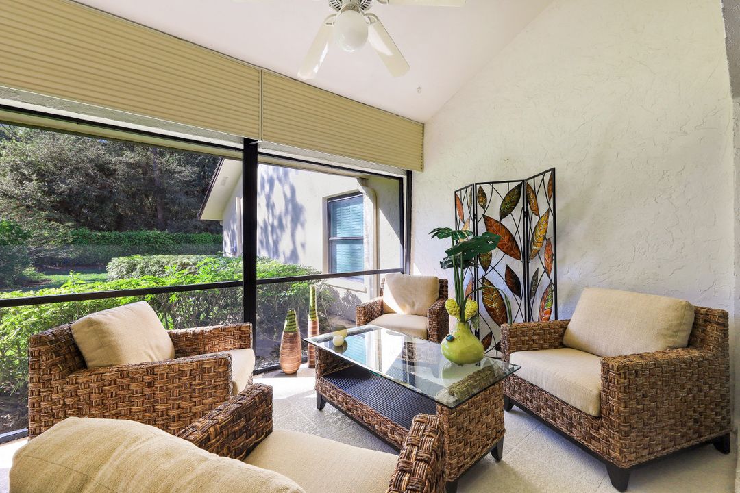 2128 Buckingham Ln, Naples, FL 34112