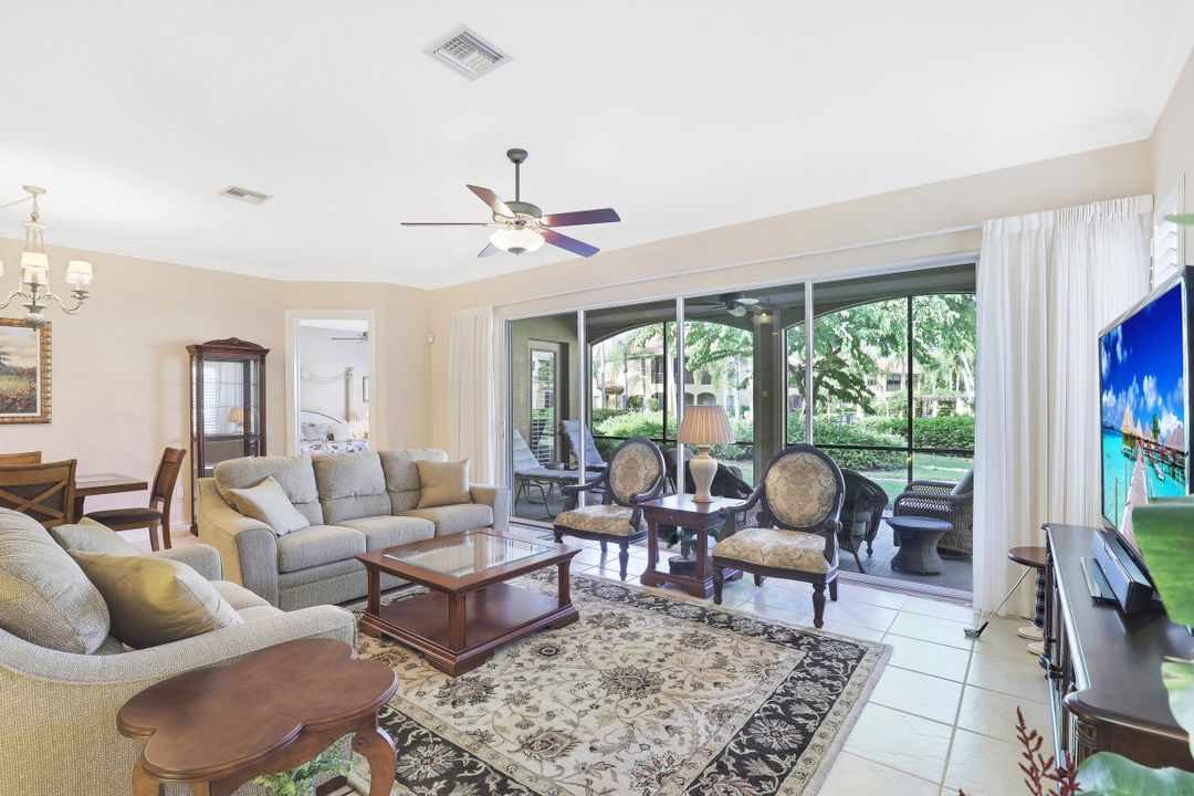 5005 Maxwell Cir #102, Naples, FL 34105