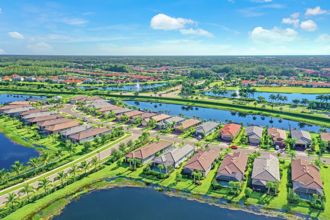 12010 Westmoreland Way, Fort Myers, FL 33913