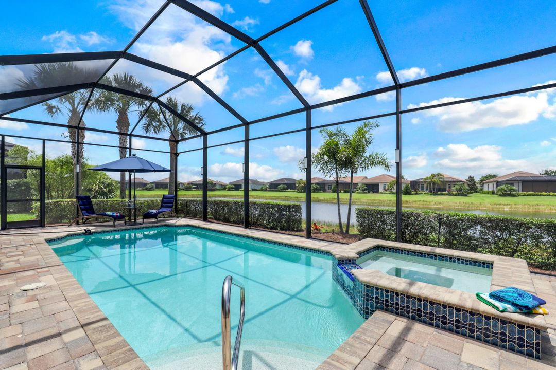 13853 Woodhaven Cir, Fort Myers, FL 33905