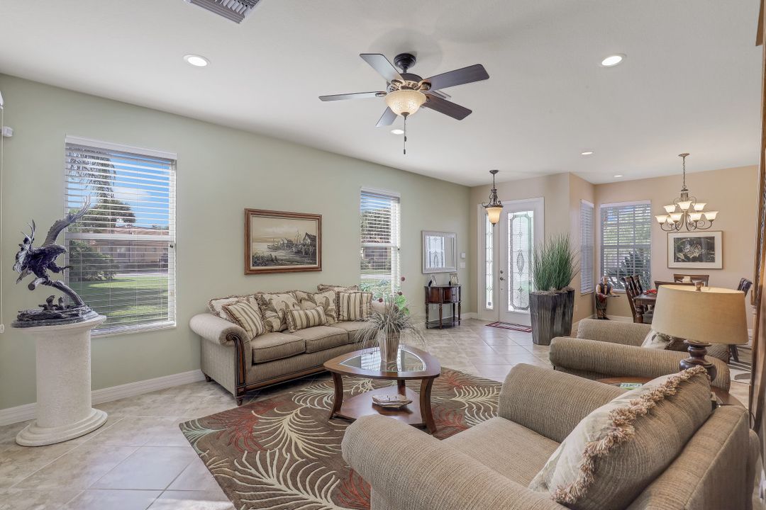 10106 Mimosa Silk Dr, Fort Myers, FL 33913