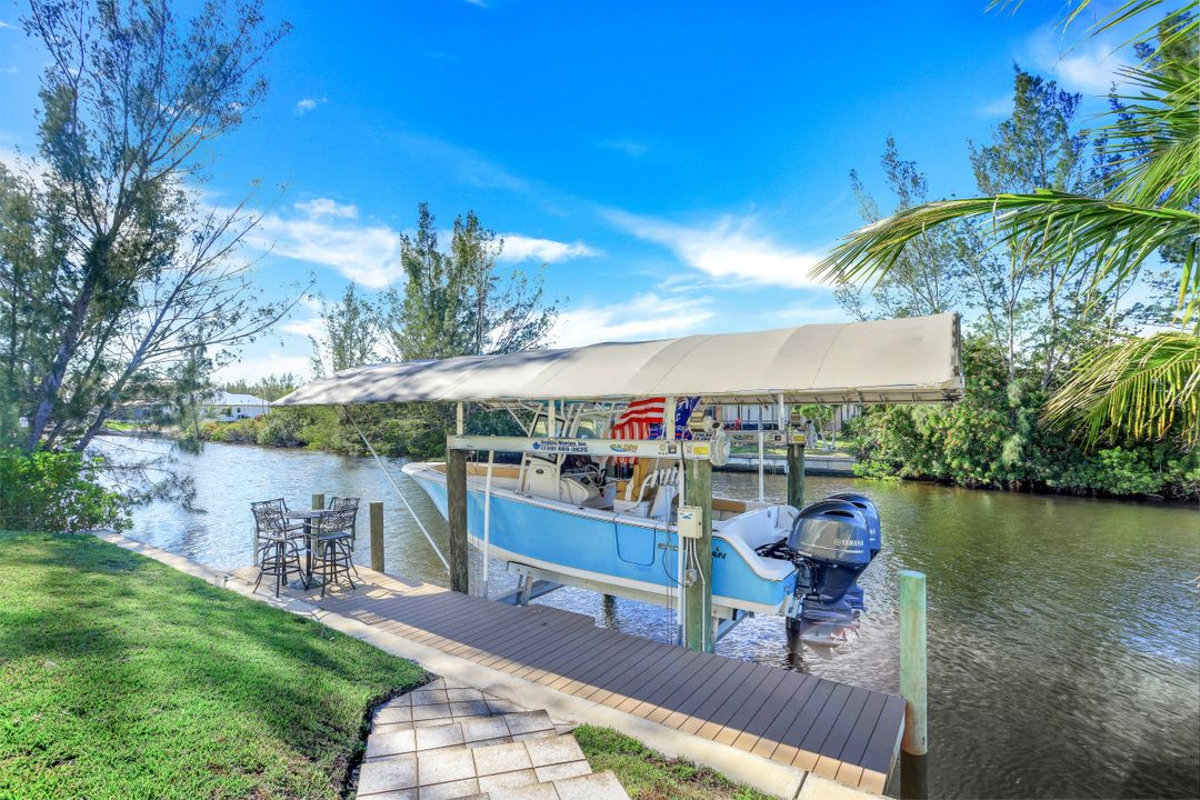 128 NW 39th Ave, Cape Coral, FL 33993