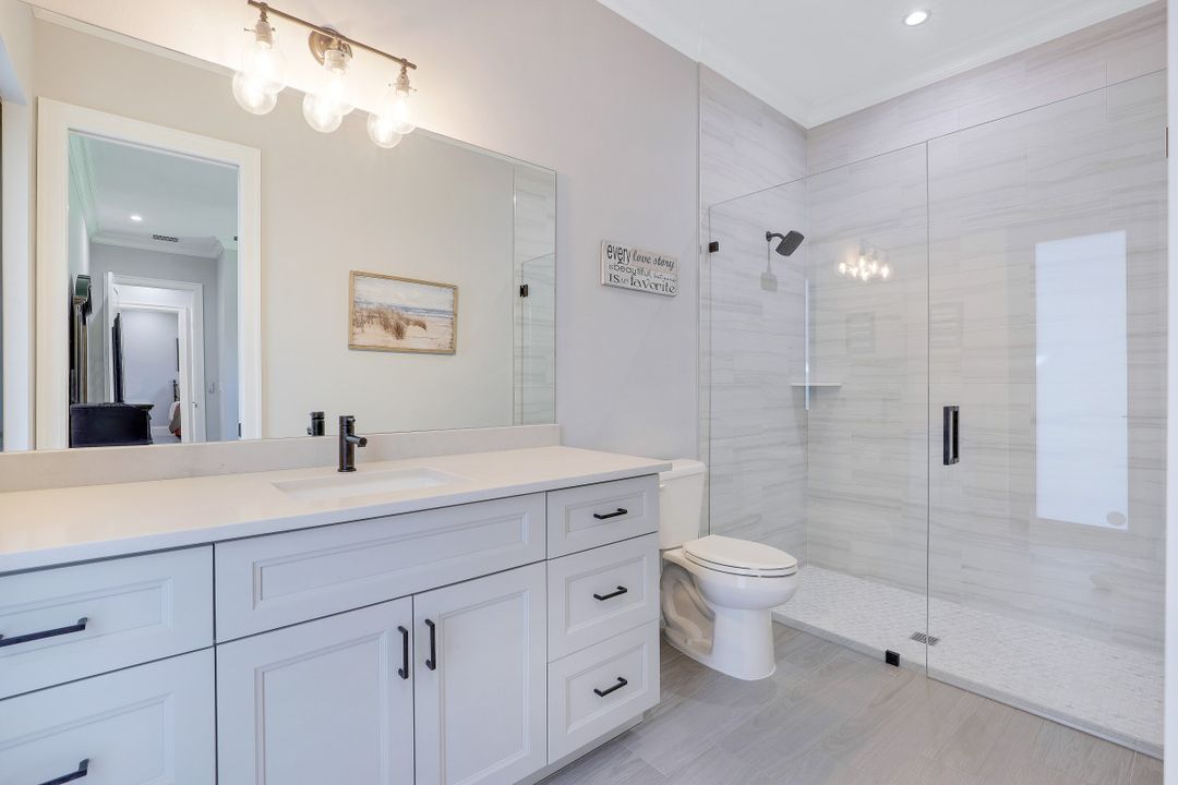 631 25th St SW, Naples, FL 34117