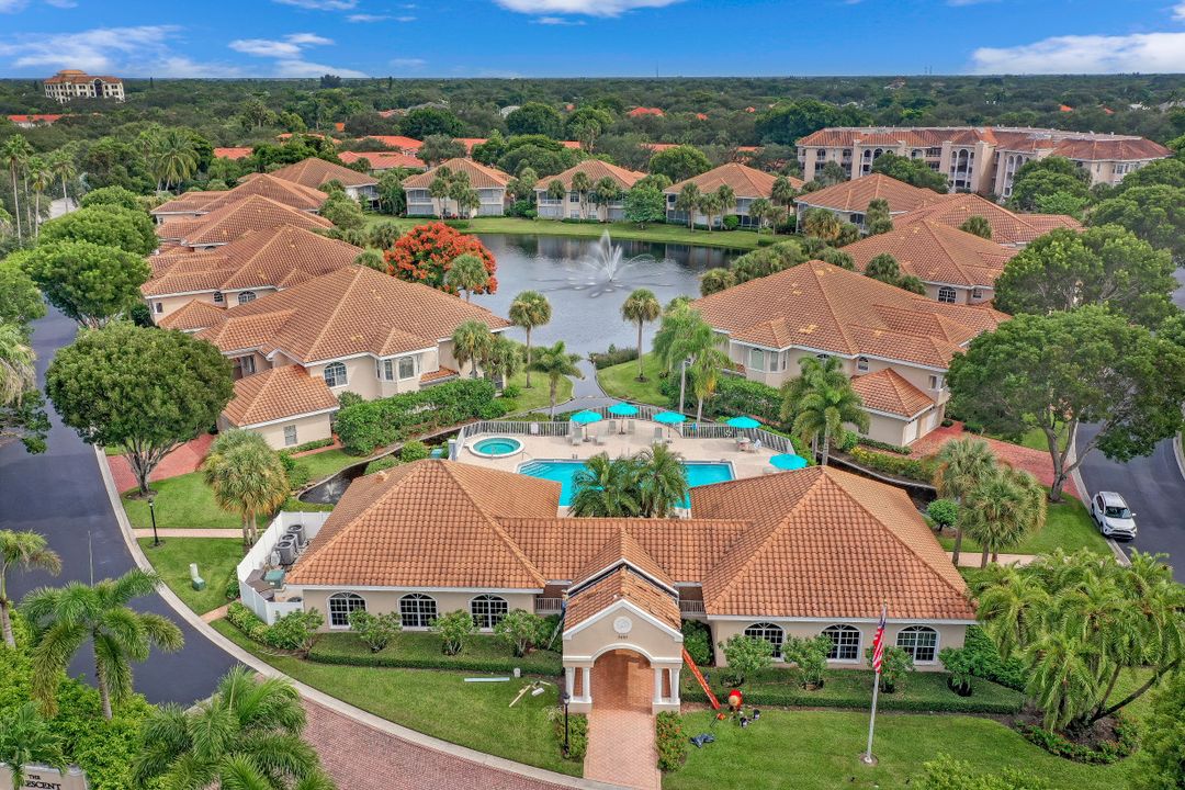 8453 Abbington Cir #821, Naples, FL 34108