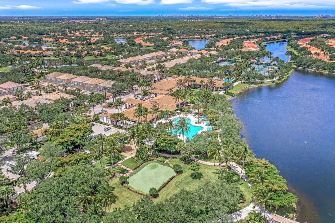 4280 Redonda Ln, Naples, FL 34119