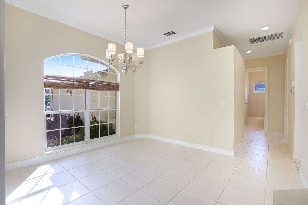 19 Heritage Way, Naples, FL 34110