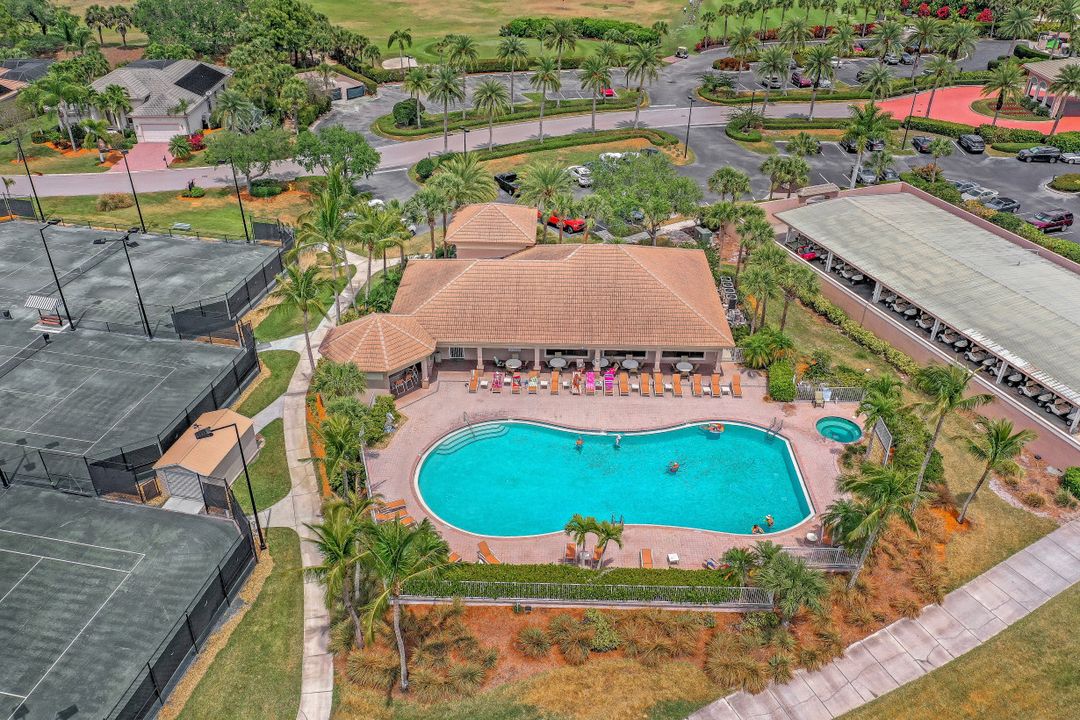 8902 Dartmoor Way, Fort Myers, FL 33908