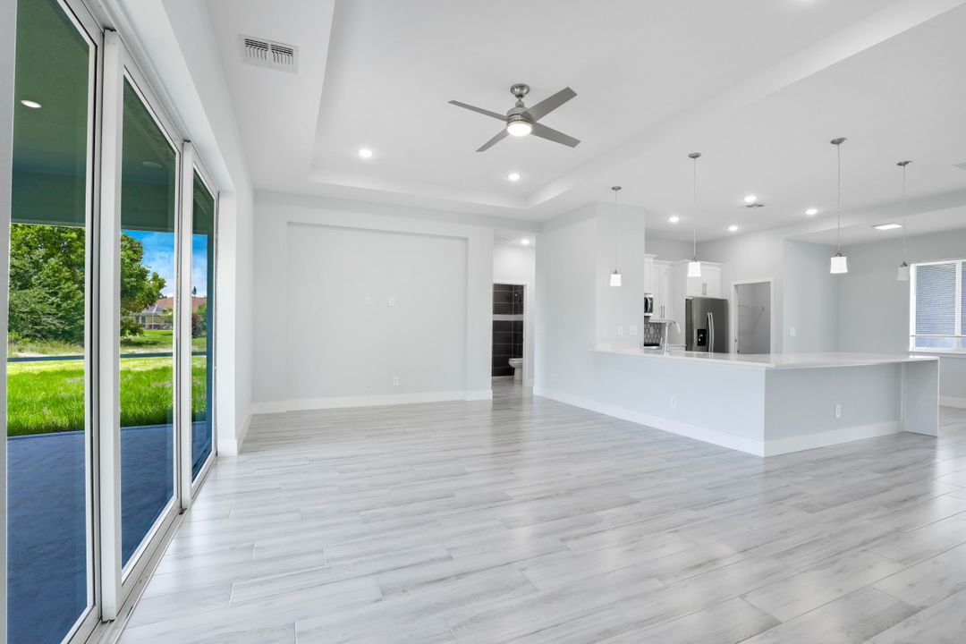 1334 SW Santa Barbara Pl, Cape Coral, FL 33991