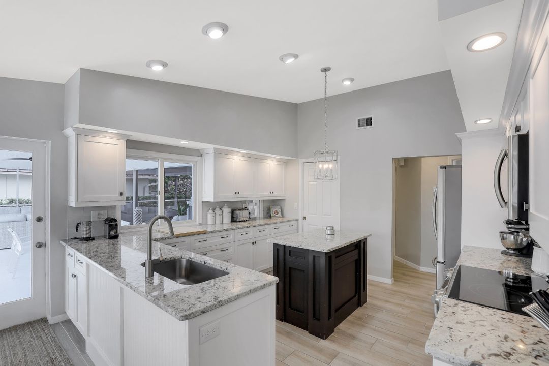 1161 Twin Oak Ct, Marco Island, FL 34145