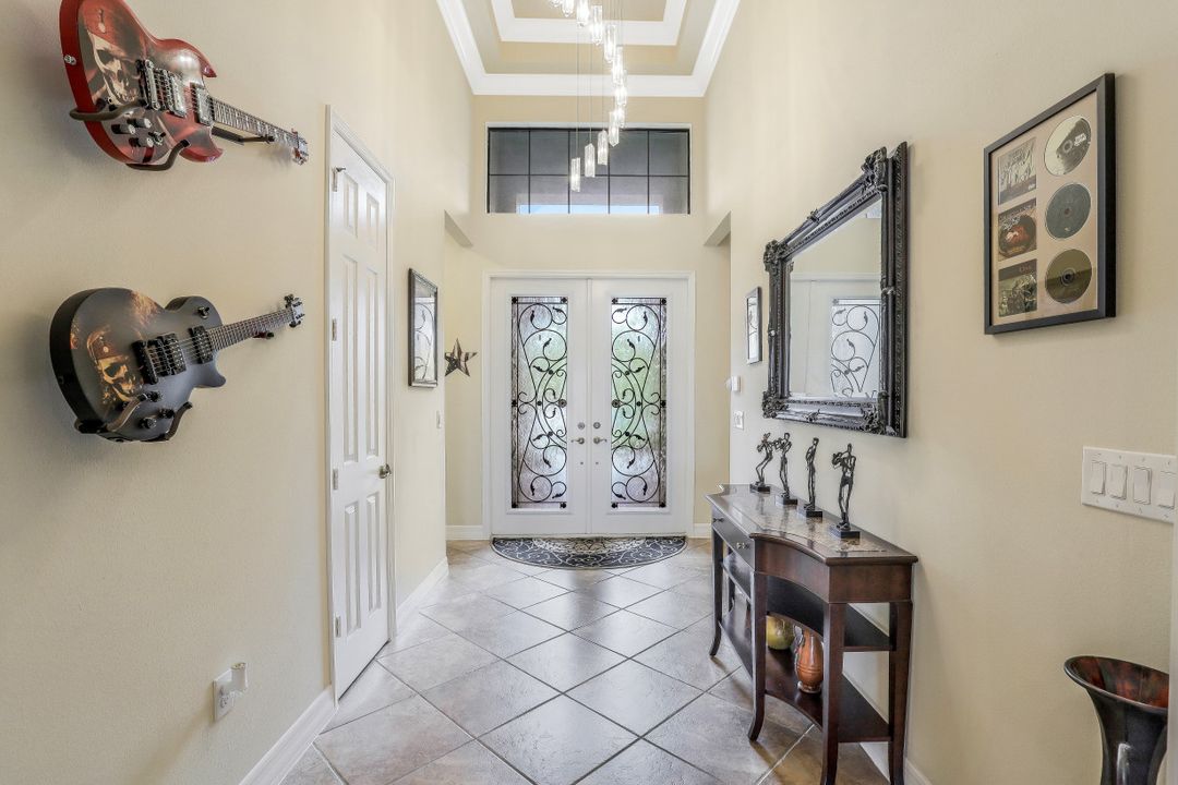 3910 Glacier Ct, Naples, FL 34119