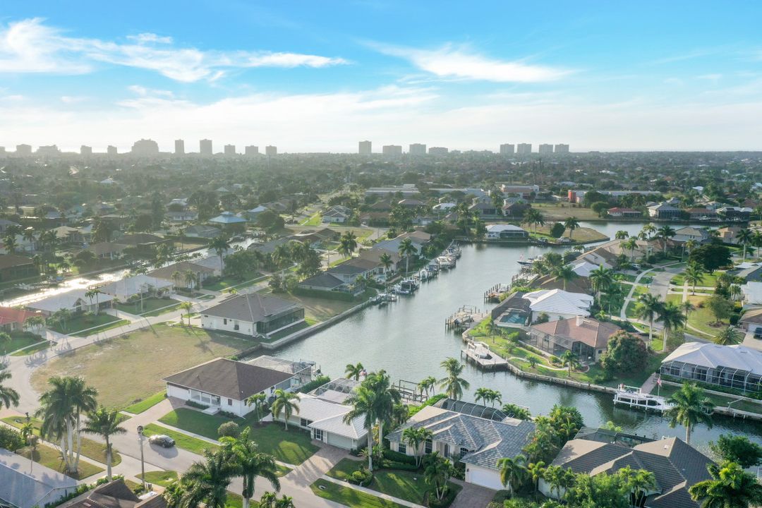 1552 Buccaneer Ct, Marco Island, FL 34145