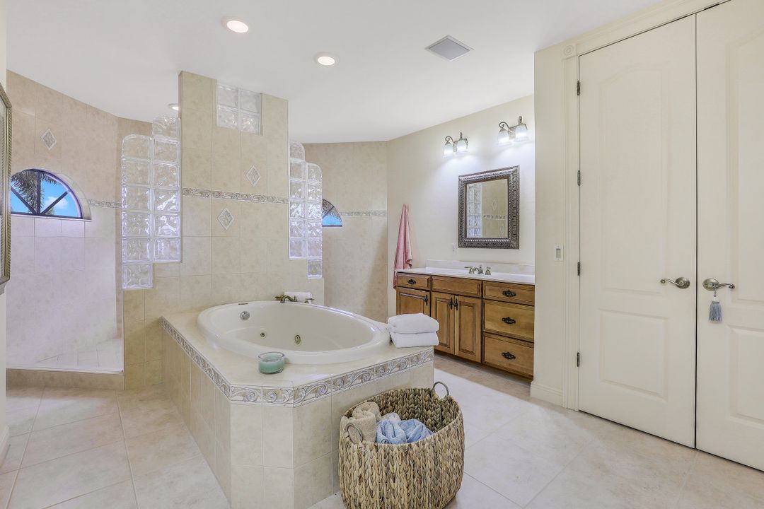 2606 El Dorado Pkwy W, Cape Coral, FL 33914