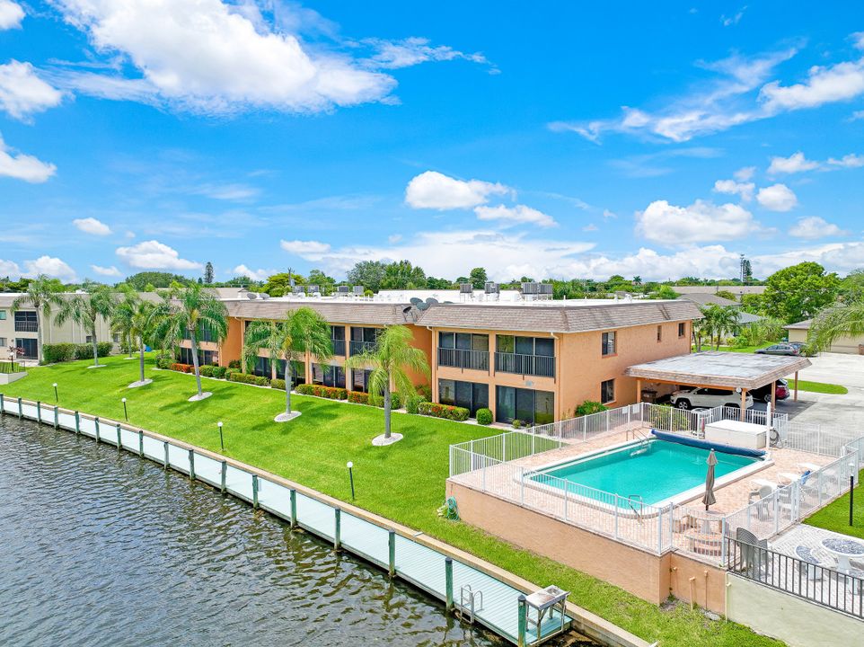 3703 SE 10th Ave, Cape Coral, FL 33904