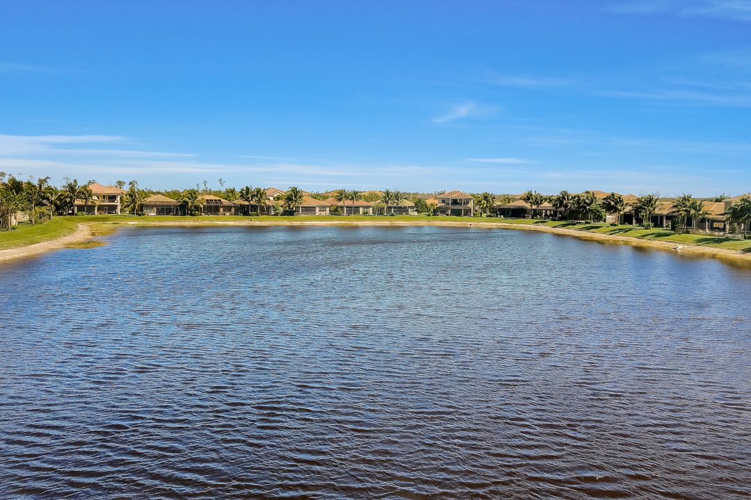 2748 Crystal Way, Naples, FL 34119