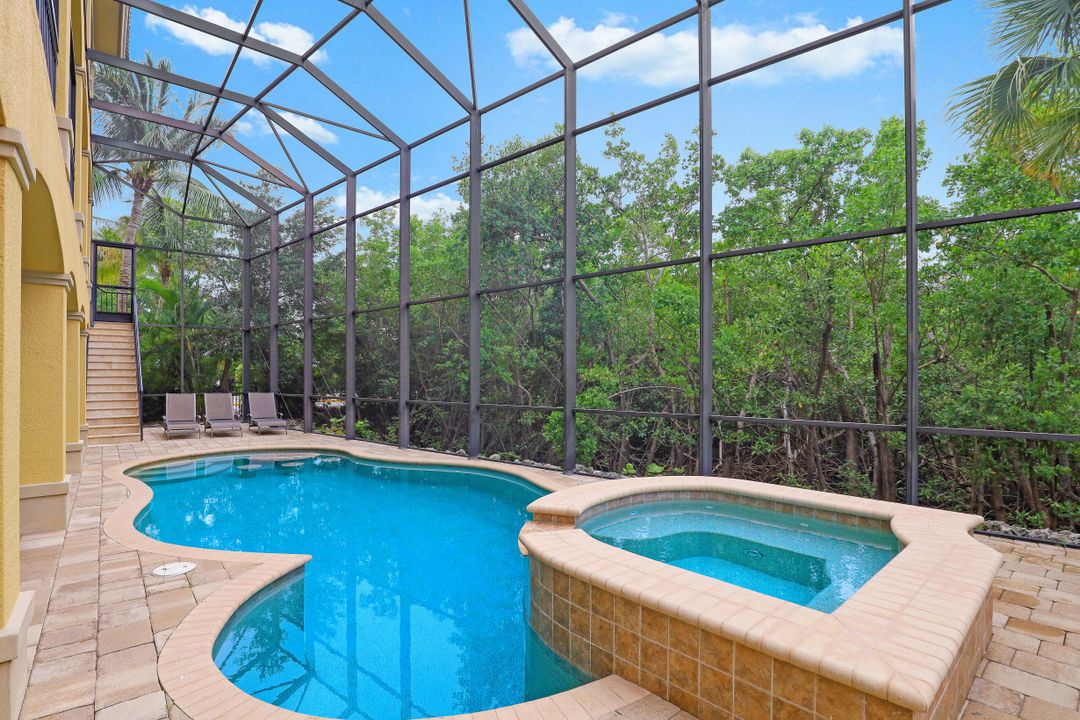 500 Spinnaker Dr, Marco Island, FL 34145