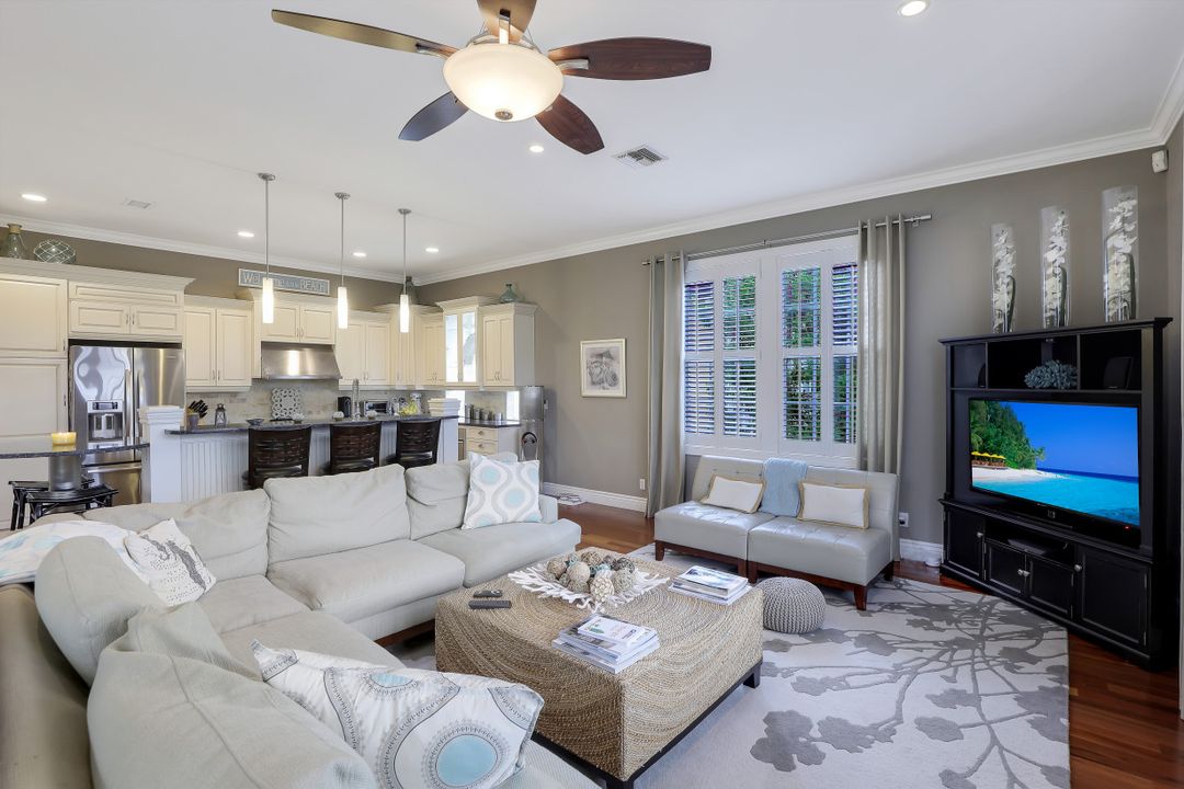 206 Flamingo Ave, Naples, FL 34108