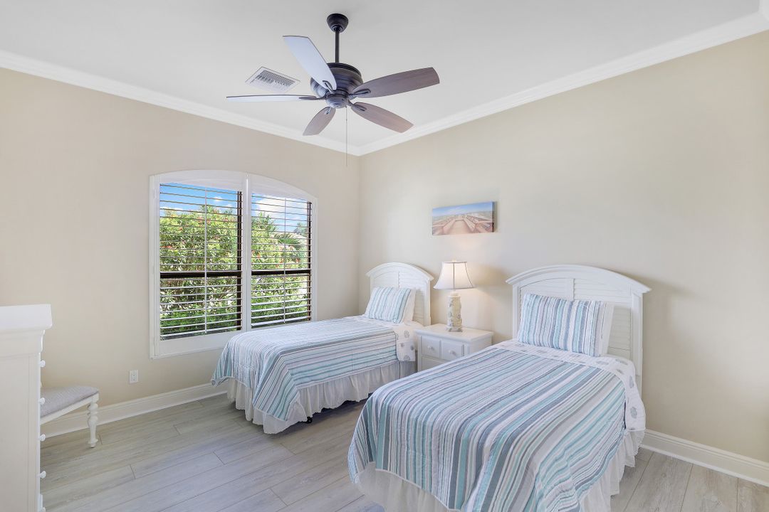 808 Seagrape Dr, Marco Island, FL 34145