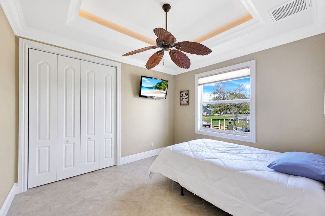 5343 SW 10th Ave, Cape Coral, FL 33914