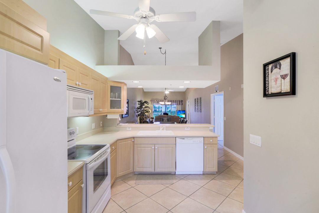 2365 Hidden Lake Ct #12, Naples, FL 34112