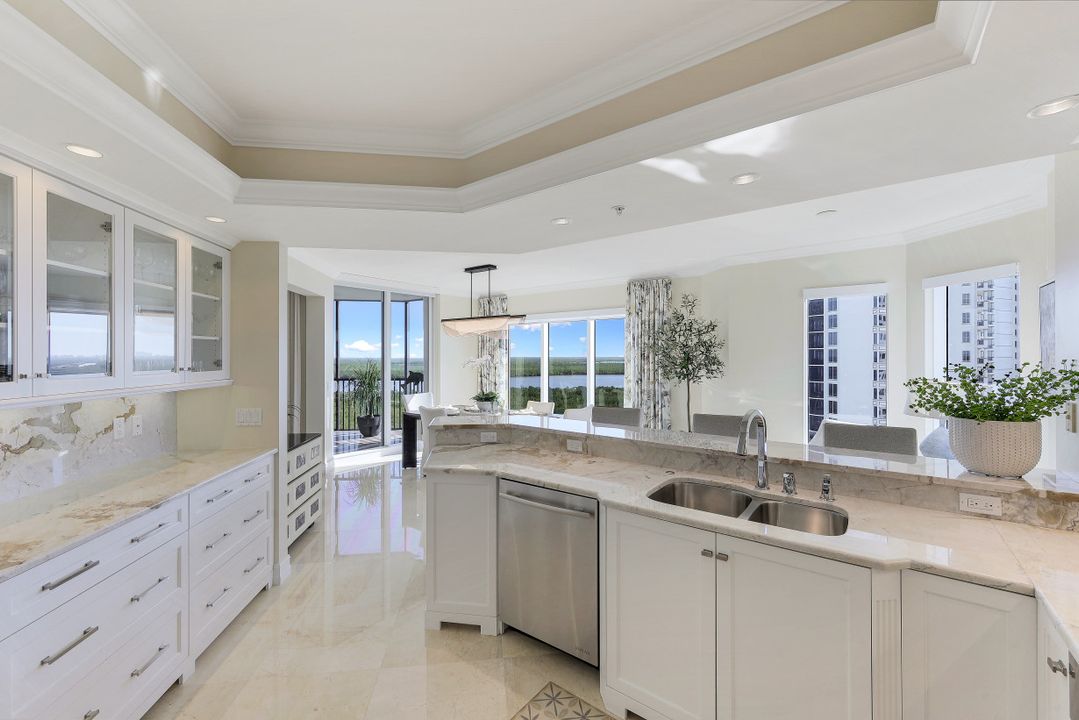 1060 Borghese Ln  #906, Naples, FL 34114