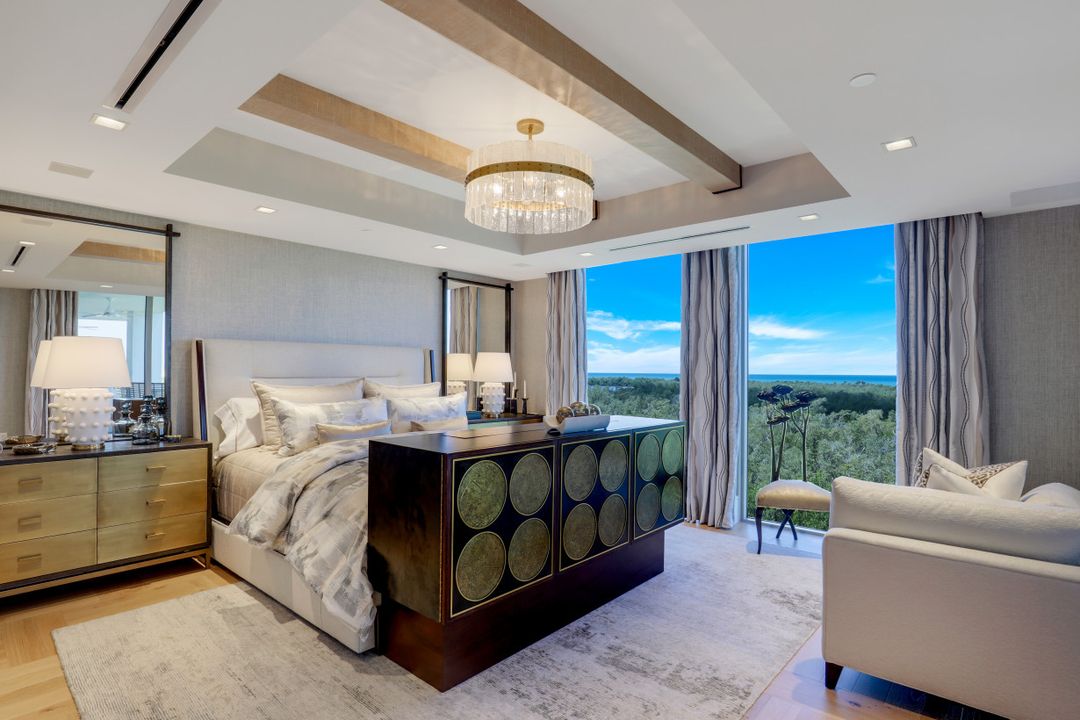 6897 Grenadier Blvd #504, Naples, FL 34108