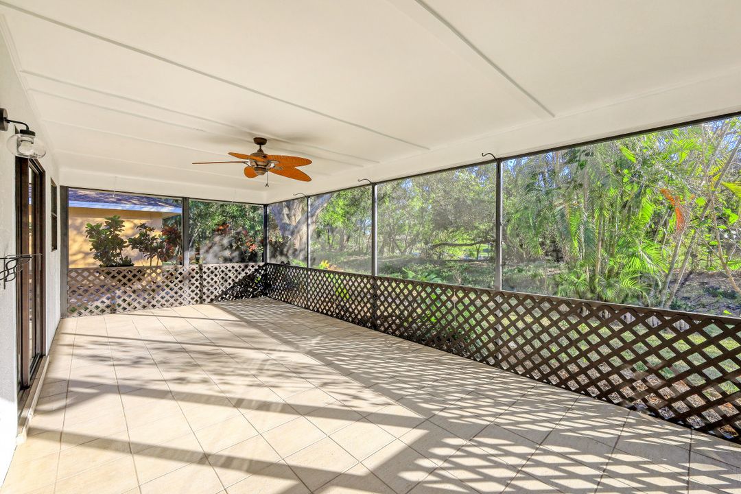 3658 Kent Dr, Naples, FL 34112