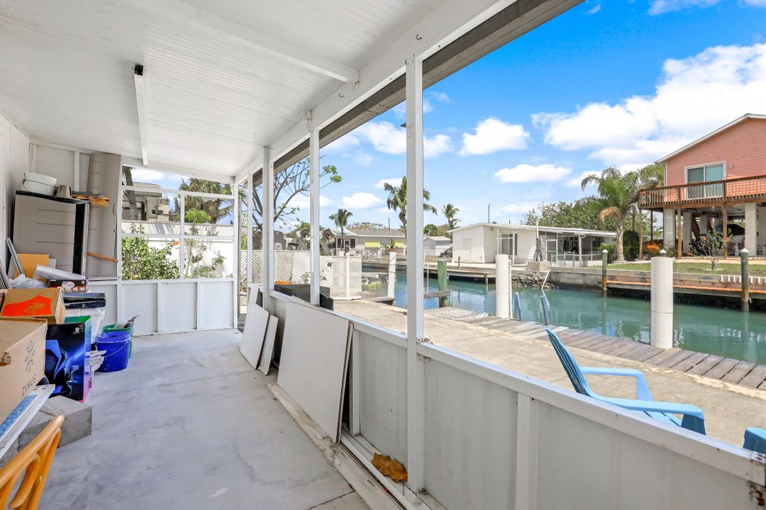 625 Palm Dr, Goodland, FL 34140