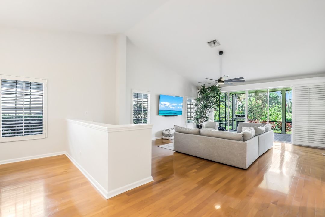 46 Golf Cottage Dr, Naples, FL 34105