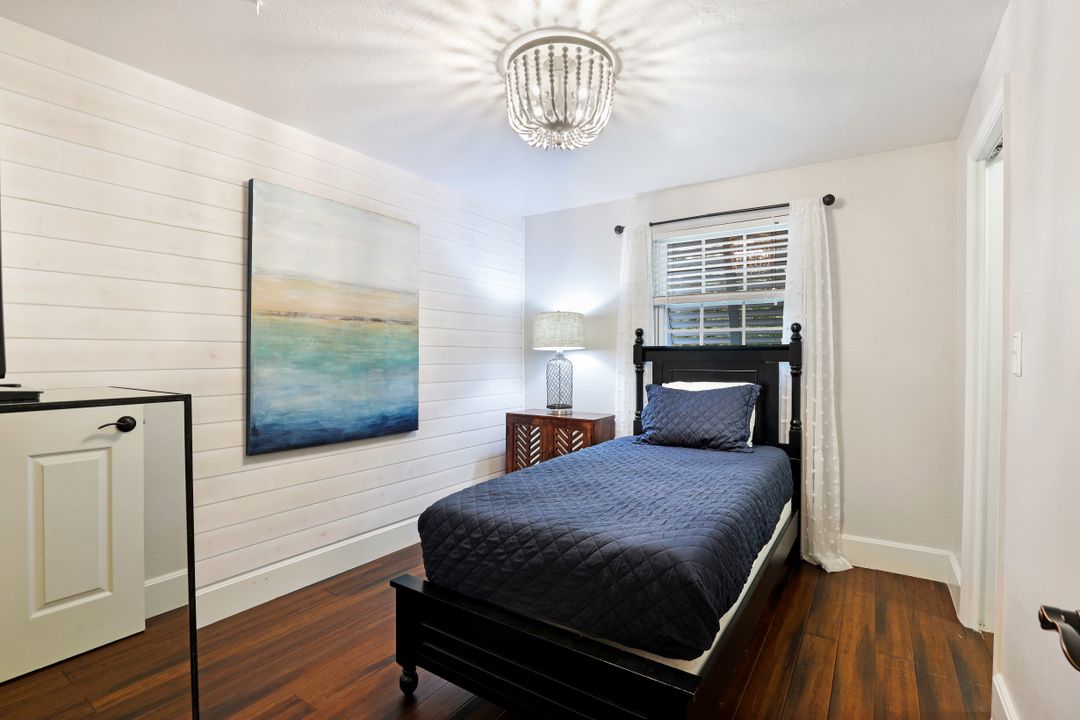 66 River Ct, Naples, FL 34110